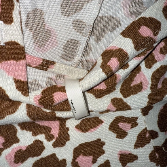 Leopard Print Hoodie - Picture 3 of 6